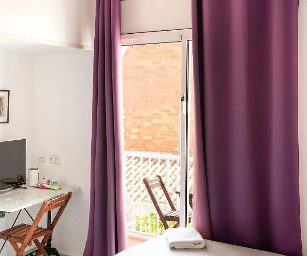 Sitges Beach Hostal *