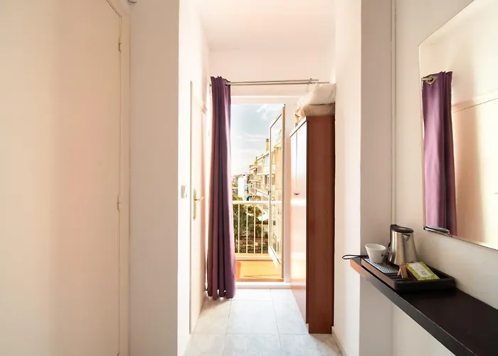 Sitges Beach Hostal Πανσιόν *