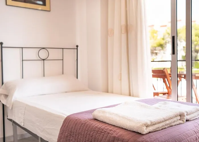 Πανσιόν Sitges Beach Hostal *