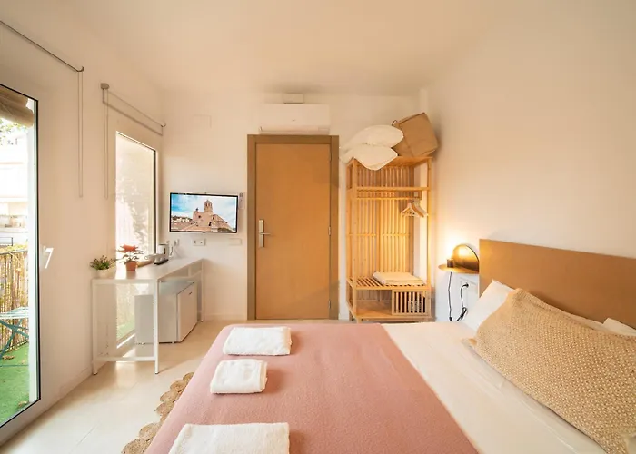 Sitges Beach Hostal Penzion Sitges