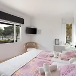 Sitges Beach Hostal * 시체스