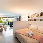 Sitges Beach Hostal * 시체스