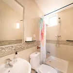 Sitges Beach Hostal 시체스