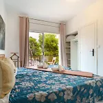 Sitges Beach Hostal 시체스