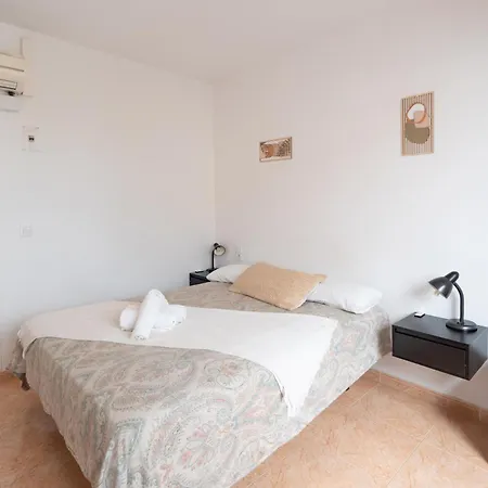 Sitges Beach Hostal Гостевой дом *