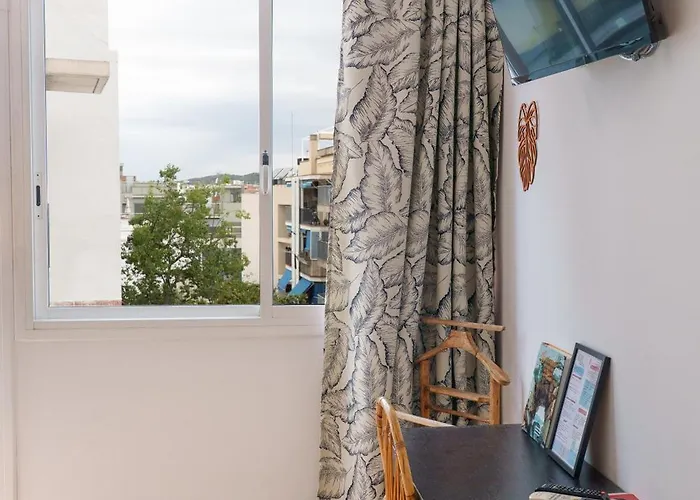 Sitges Beach Hostal *