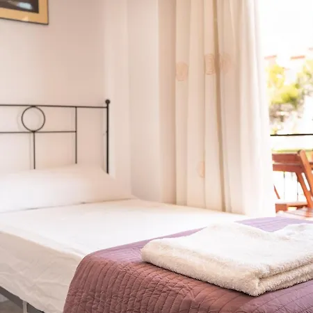 Гостьовий будинок Sitges Beach Hostal *