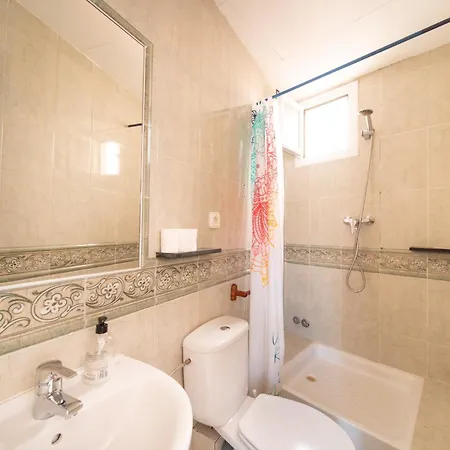 Sitges Beach Hostal Сіджас
