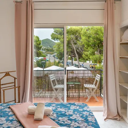 Гостьовий будинок Sitges Beach Hostal *