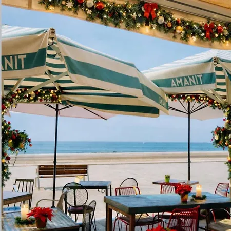 Sitges Beach Hostal Гостьовий будинок *